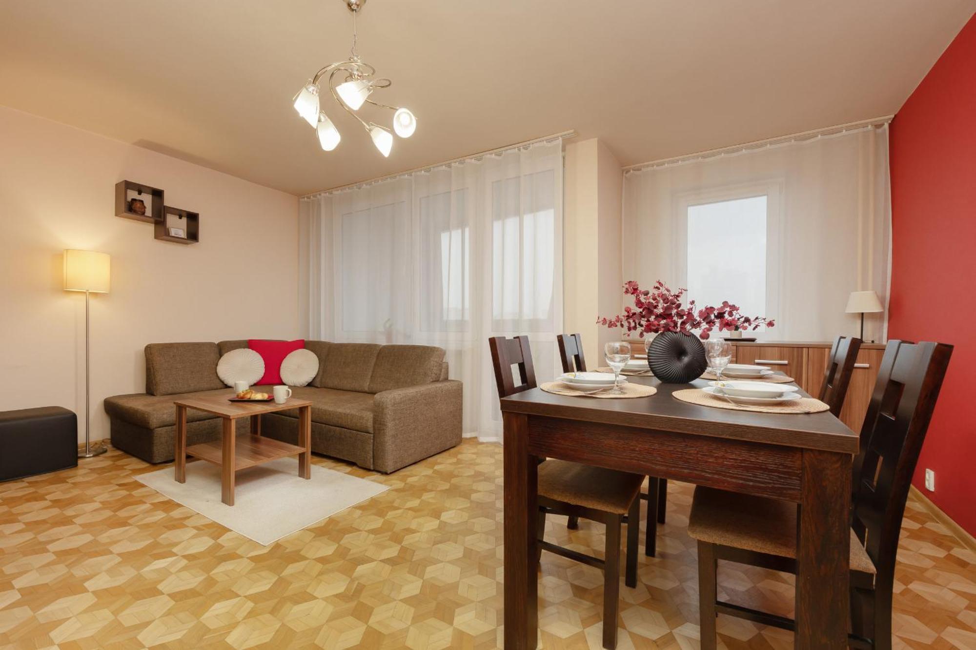 With Balcony For 2 People In By Renters Apartament *
