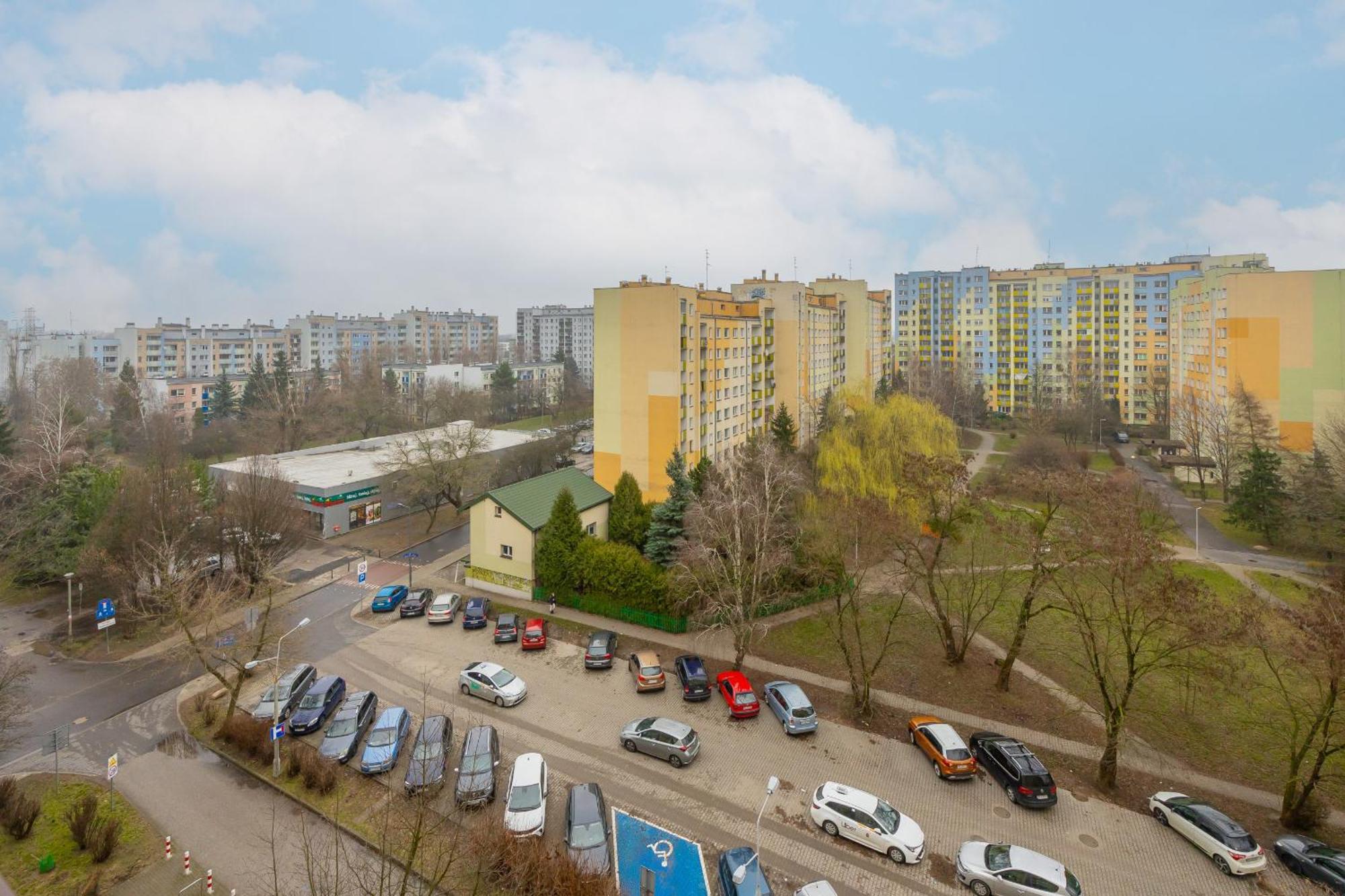 With Balcony For 2 People In By Renters Apartament